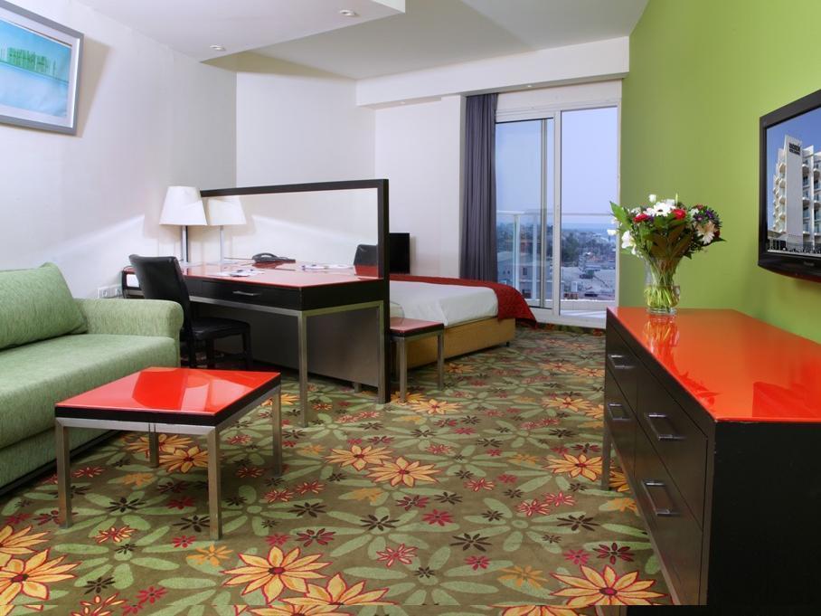 Rimonim Madison Hotel Nahariya Exterior photo