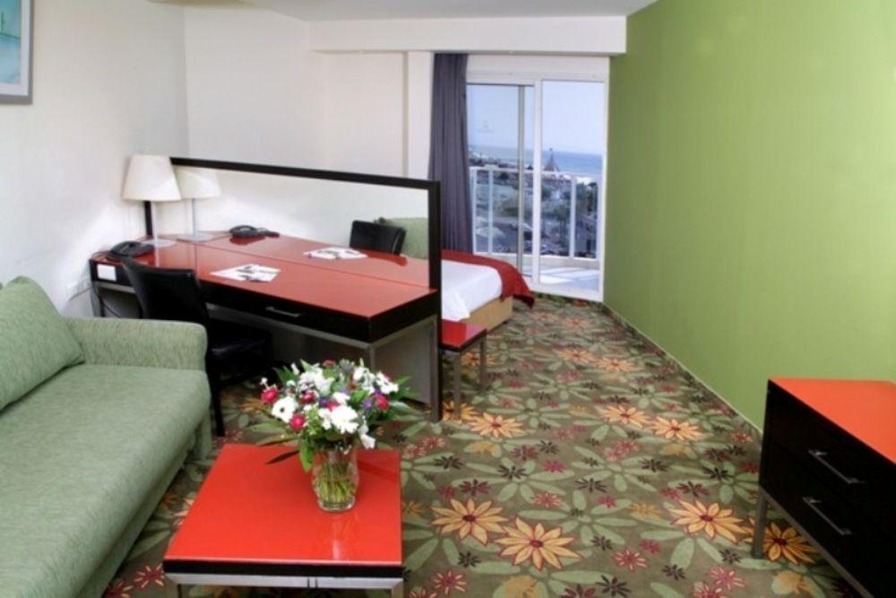 Rimonim Madison Hotel Nahariya Exterior photo