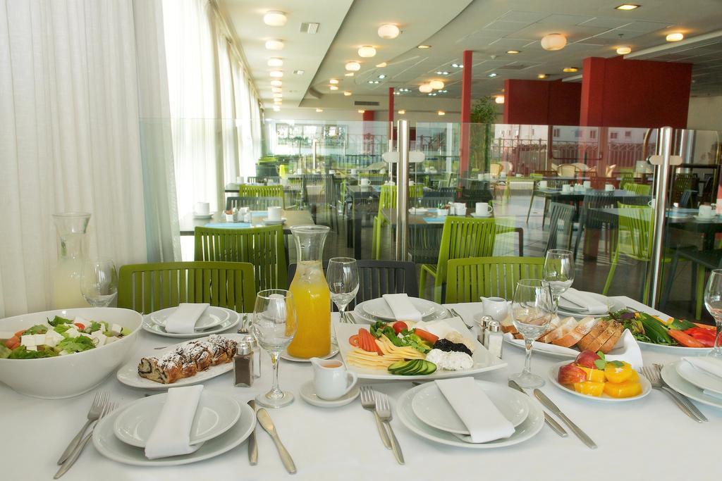Rimonim Madison Hotel Nahariya Exterior photo