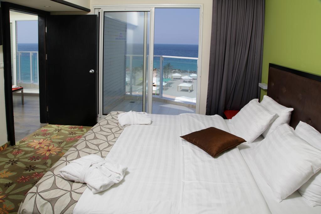 Rimonim Madison Hotel Nahariya Exterior photo